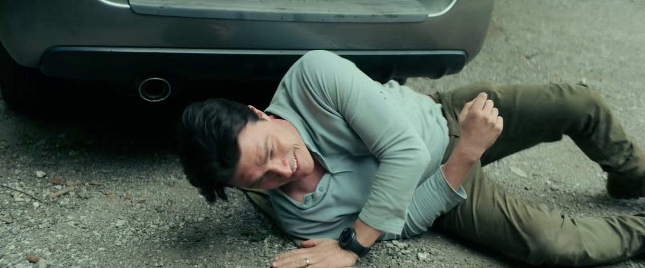 Don't Move (2024) NF WEBRip Hindi + English 720p 10bit x265 HEVC DDP 5.1 ESub.mkv.0003